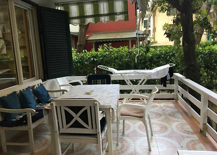 With Garden, Marea Resort, Golem, Qerret Apartment *